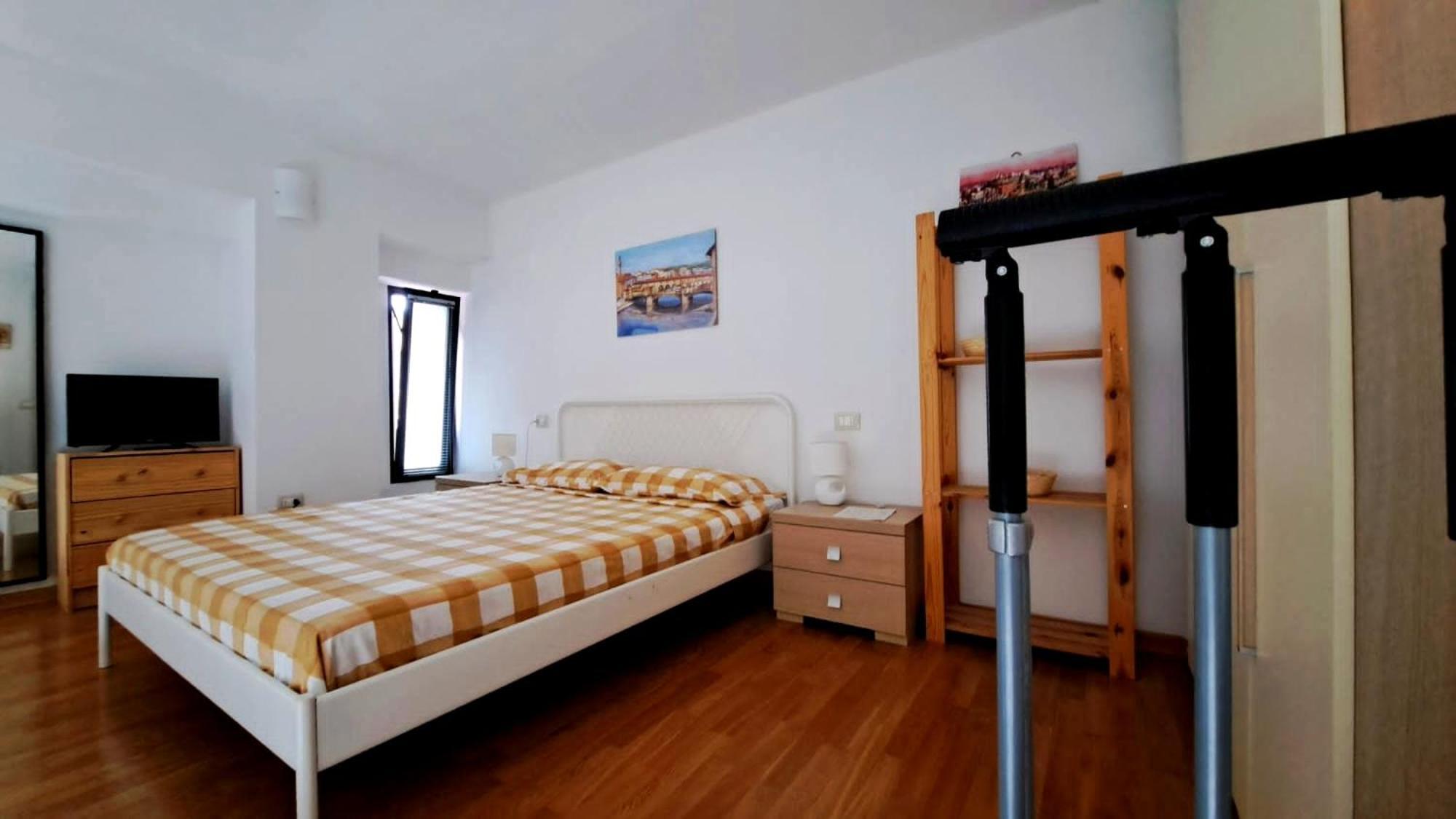 Gemme Fiorentine Apartments In Front Of The Train Station 5 Minutes From The Centre Free Parking Florenţa Cameră foto
